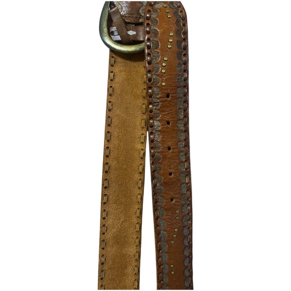 Leather embossed & riveted belt. Unisex. - Picture 8 of 16